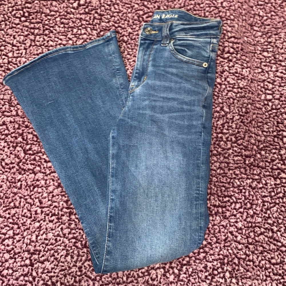Medium wash size 0 American Eagle Super Hi-Rise Flare Jeans